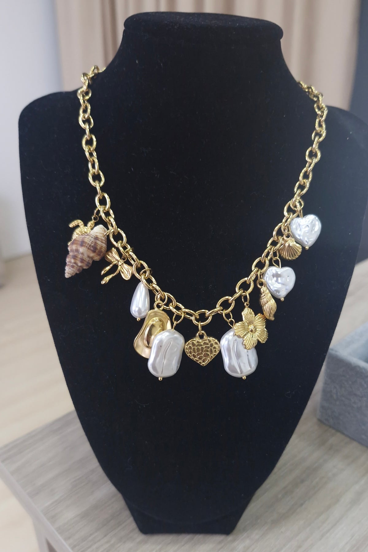 Stainless steel κολιε  με charms χρυσο